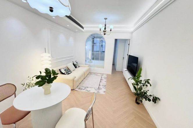 Jinshajiang rd/modern 1br 1lr/bright room/NR ECNU/big living room@L13/3/4