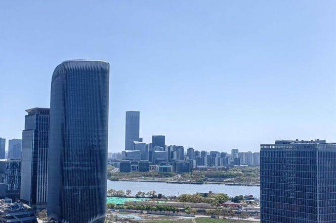 Modern 3 br with nice river view in XuHui near West Bund. L11 LongYao Rd st