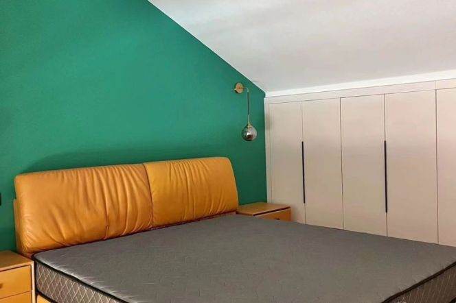 Nice terrace 2Brs/1Lr/1Bt apt nr South shanxi rd,M1/10/12/13