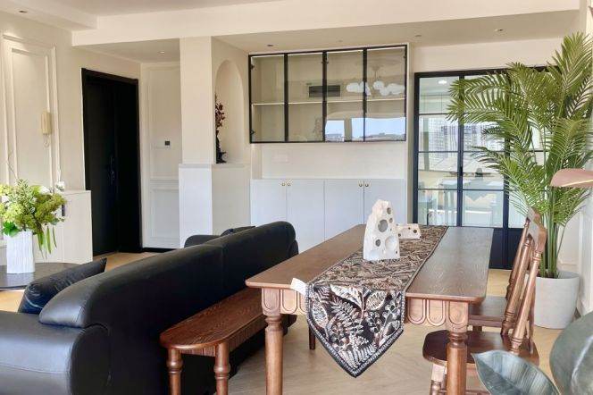 2+1 Rooms, 2 Baths with Central ac, Dryer, High rise Building, 140 sqm @ Jiaotong uni L10&11