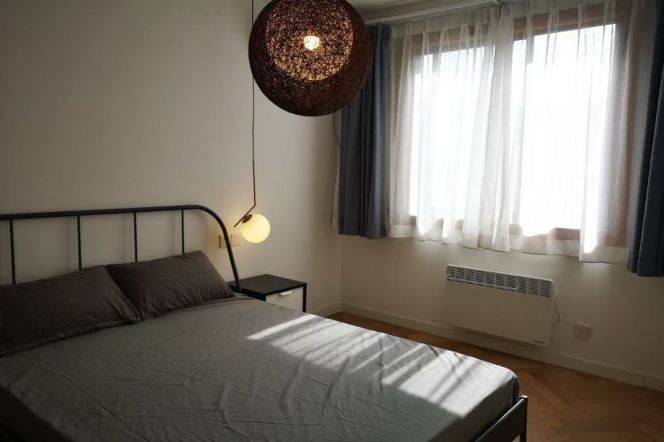 Cozy 2bedrooms elevator Apt+Wall Heating+Oven@Dong'an Rd