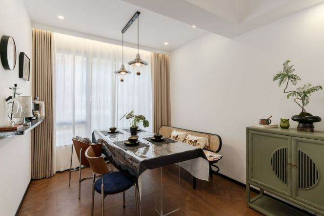 Ground floor with BIG YARD | Fully renovated Prime Xujiahui area.