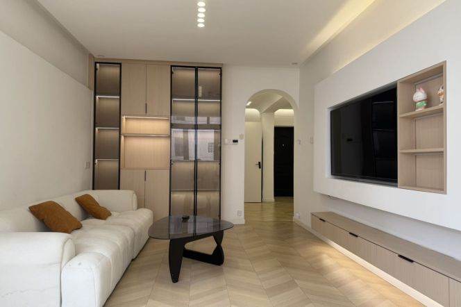 Only 8k L3/4/7 Zhenping rd  cozy 1br  / floor heating / Bright / Stairs 