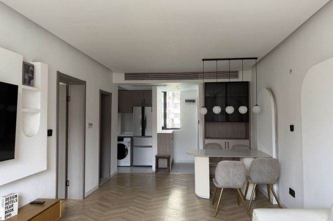 Huge 50sqm terrace  / Central ac + floor heating +oven / Bright / Elevator