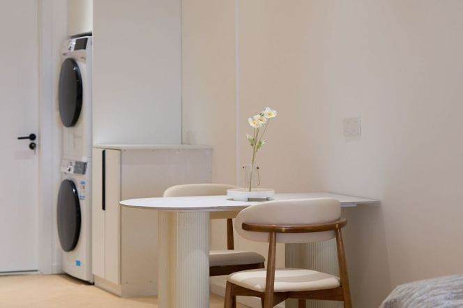 Funan Mansion — High-Floor 1BR with Floor Heating — 11,800 RMB