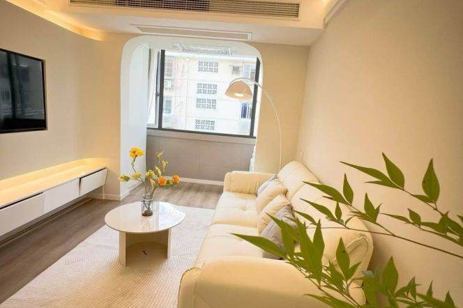 jiaotong uni 1BR/big living room@L10/11