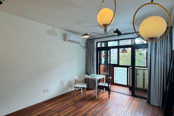 Chill 1bedr +balcony in good compound I NrL1 10 12 South shaanxi(s)Rd