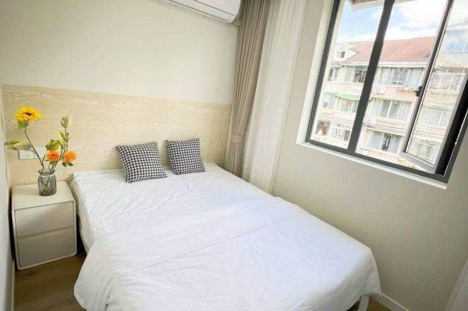 jiaotong uni 1BR/big living room@L10/11