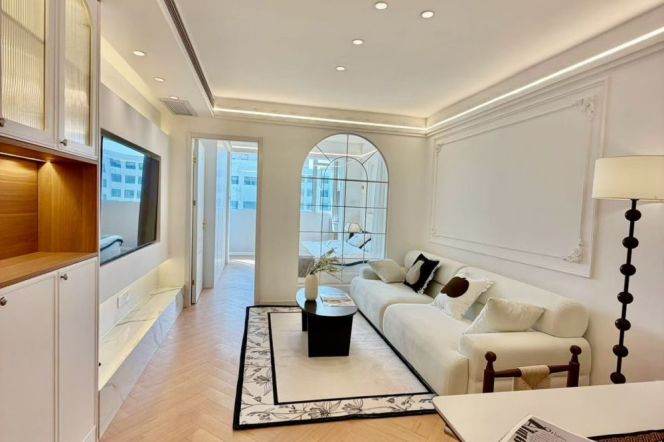 Modern elevator 1br Nr Zhongshan park M2/3/4