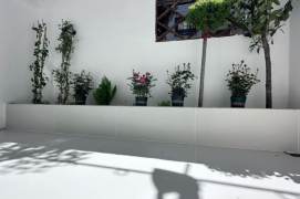 Nice yard+modern 1br 2lr/big living room/floor heating,Zhongshan(N) rd@L1