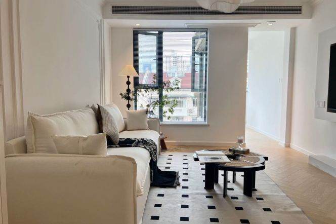 Elevator 1br @Yanping Road,Large curved balcony