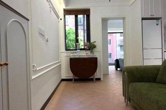 Brand new/Spacious 1br 1lr/bright room/big lving room,Zhongning rd@L14