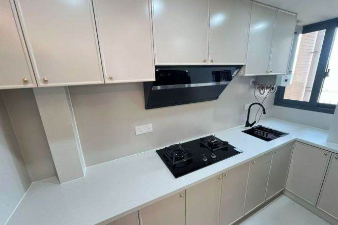 Renovated 1br apt,floor heating,Line 9,close to SUIS,Korean Town