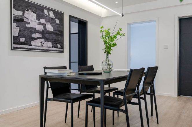 2 Brs, 2 Baths with Open Balcony/Floor heating/Central ac, 130 sqm @ Dapuqiao L9