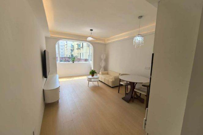 Fresh 1br Nr Jiangsu road M2/11