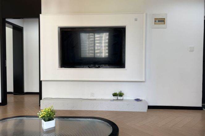 Great compound  cozy 1br  L3/4/7 Zhenping rd  Bright / Elevator