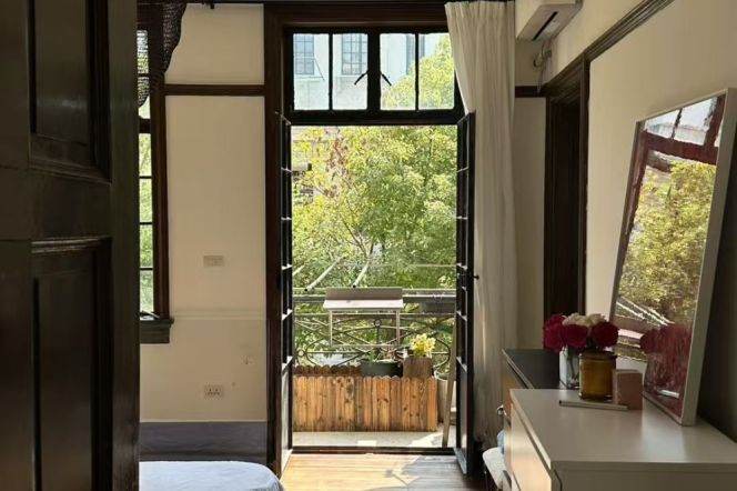 2+1 Rooms, 2 Baths with Open Balcony, Wall heating, 130 sqm @ West Nanjing metro L2