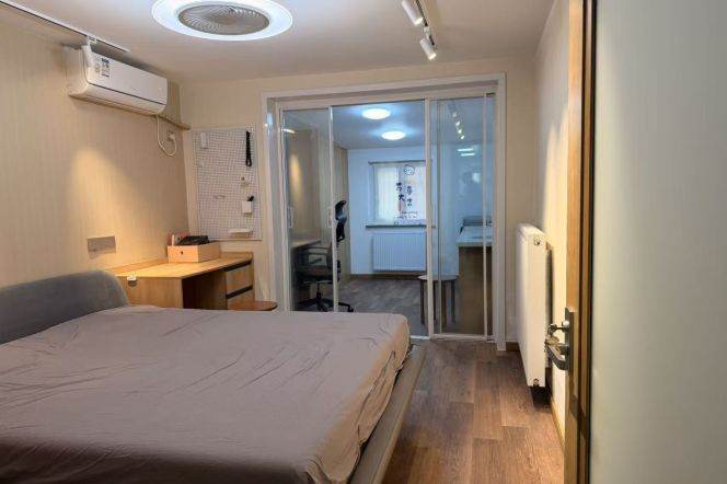 1BR near line 4/14 Pu'dong Avenue and convenient to Lujiazui 
