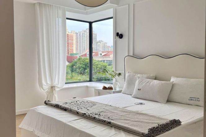 Elevator 1br @Yanping Road,Large curved balcony