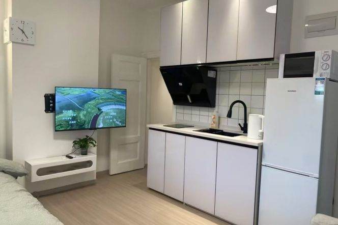 1Studio lane house near line 9 Da'pu Bridge metro can long and short term lease