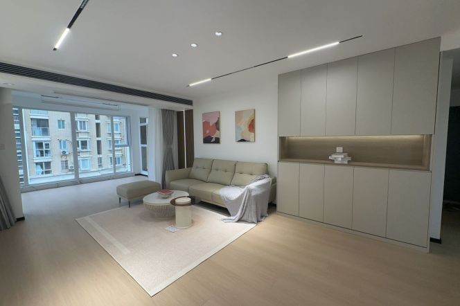 Modern 3br apt,CA,Floor heating,Oven,Dishes Washer,close to Shanghai Zoo,Line 10