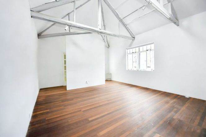 The Whole Lane house near Jing'An Temple M2/7/14