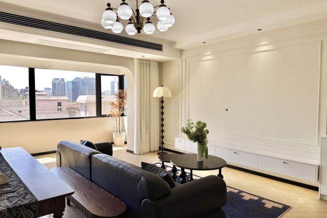 2+1 Rooms, 2 Baths with Central ac, Dryer, High rise Building, 140 sqm @ Jiaotong uni L10&11