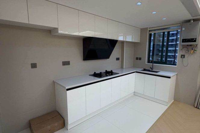 Modern High rise 2br apt with elegant style,big floor window,close to Line 2