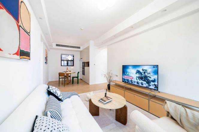 Kerry Everbright City — Modern 2BR with Wall Heating — 14,000 RMB