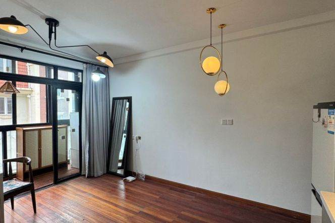 Chill 1bedr +balcony in good compound I NrL1 10 12 South shaanxi(s)Rd