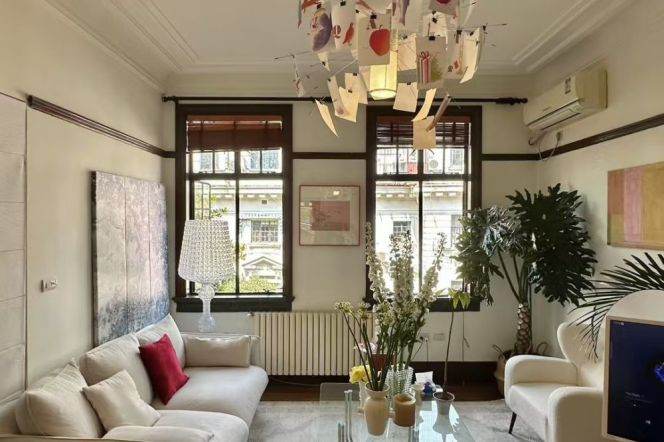 2+1 Rooms, 2 Baths with Open Balcony, Wall heating, 130 sqm @ West Nanjing metro L2