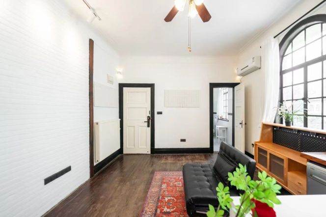 Garden house high ceiling 1+1BR Wall heating 13.5k