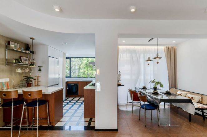 Ground floor with BIG YARD | Fully renovated Prime Xujiahui area.