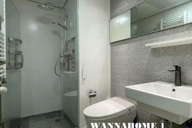 Top Compound+Jing An Temple+ Modern&Spacious&Bright 2Bdrs 2Baths Apt+Free Club+Large Garden