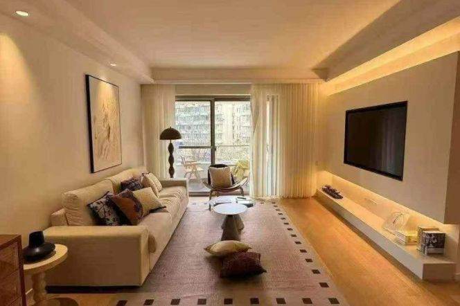  Premium residential compound located in downtown Jing’an