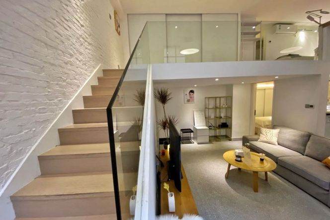 Modern 2+1BR 2BA Loft w/Patio Next to W.Nanjing Station