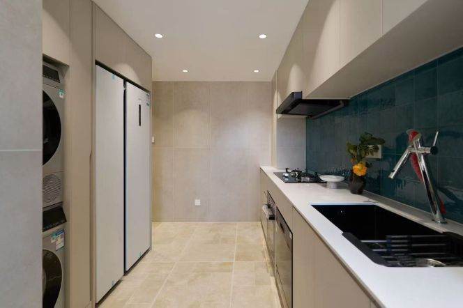 Suzhou River 3brs apartment, with panoramic floor-to-ceiling windows · 270° panoramic view