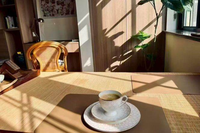 High ceiling 1Br/1Lr/1Bt apt nr South shanxi rd,M1/10/12/13