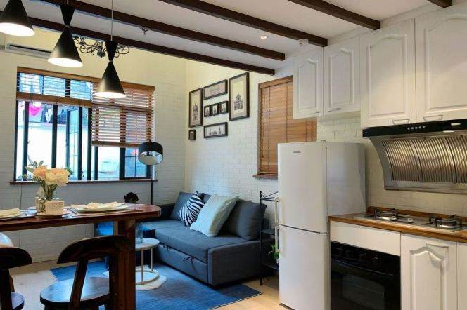 High ceiling 1Br/1Lr/1Bt apt nr South shanxi rd,M1/10/12/13