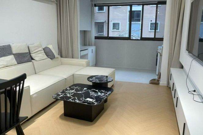 beixinjing rd 2BR/big living room@L2