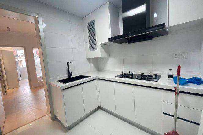 5.8k Clean 1Br Nr Changping Rd.line7