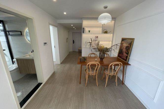wuning rd.line13/14    2beds2bath+1room elevator high floor  