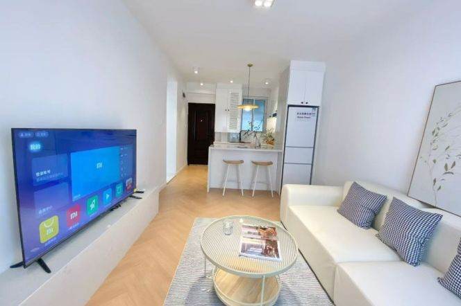 Modern Spacious 1Br/2Lr/1Bt Close to L3/4/10 Hongqiao Rd Station 