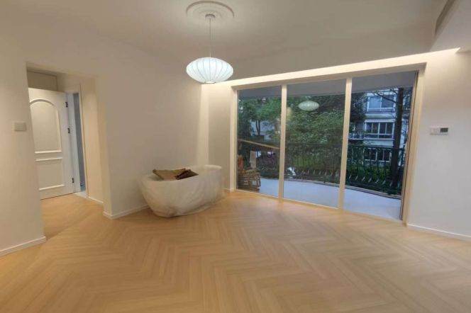 Elegant Deluxe 3Brs+Balcony GuBei