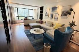 Wutong District, high-rise building with elevator, large 3-bedroom unit with a fixed parking space