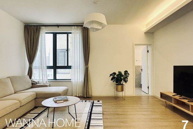Garden Compound/Line 3/4/9 MT/Xujiahui CBD/Elevator/Large Storages/Heater/Cozy2+1br2bt