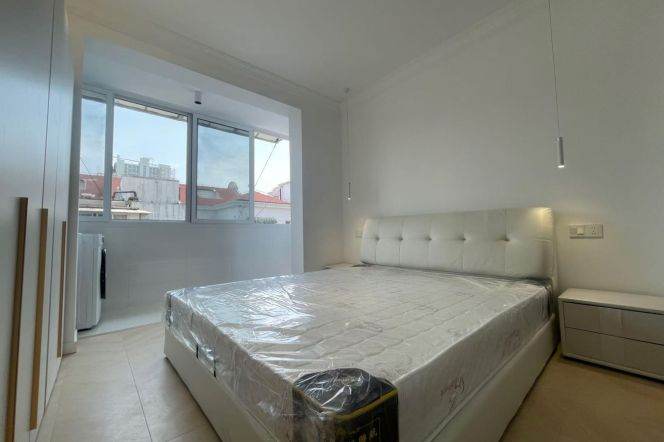 5.8k Clean 1Br Nr Changping Rd.line7