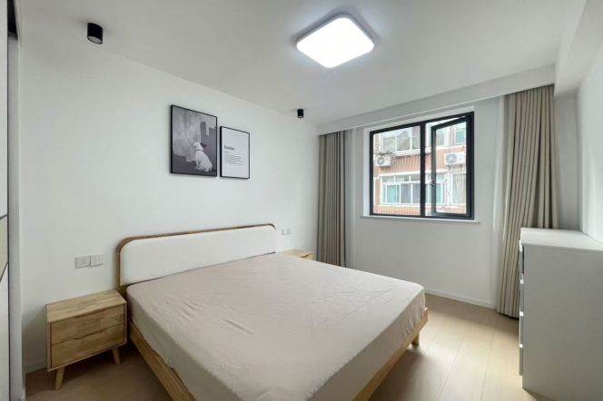 Jing’an Newly Renovated 1Br/2Lr/1Bt Close to L14 Wuding Rd Station 