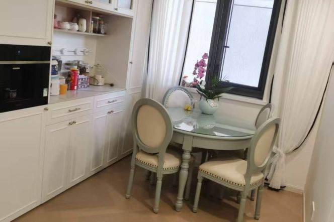 Morden&Bright 2Bdrs /Floor Heating @Longxi Rd &Line 10