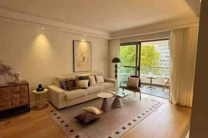  Premium residential compound located in downtown Jing’an